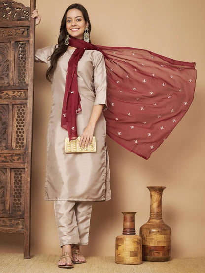 Women Solid Kurta Pant With Embroidered Dupatta